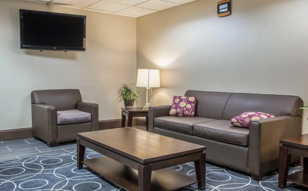 Studio 6 Suites Clarion, PA