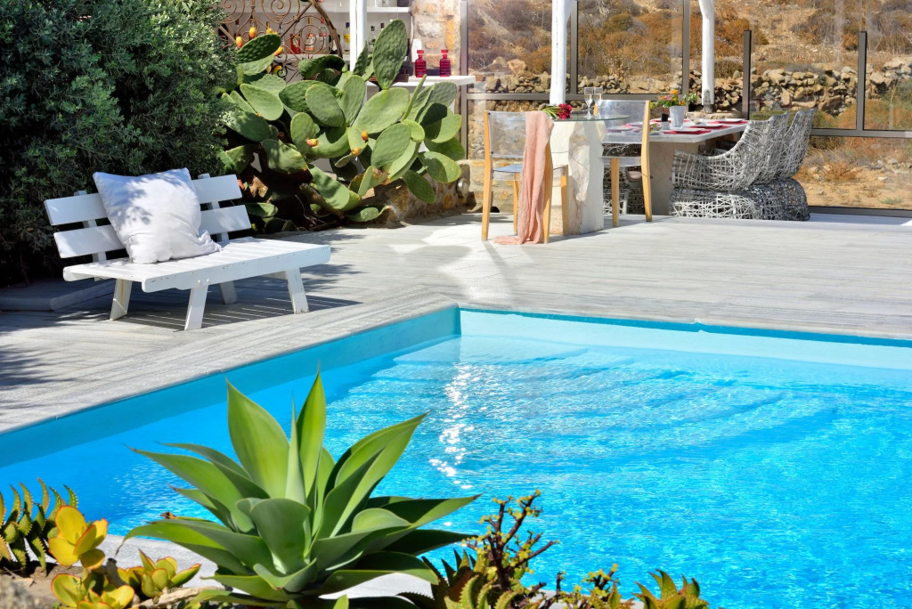 Mykonos AG Villas in Ftelia Beach