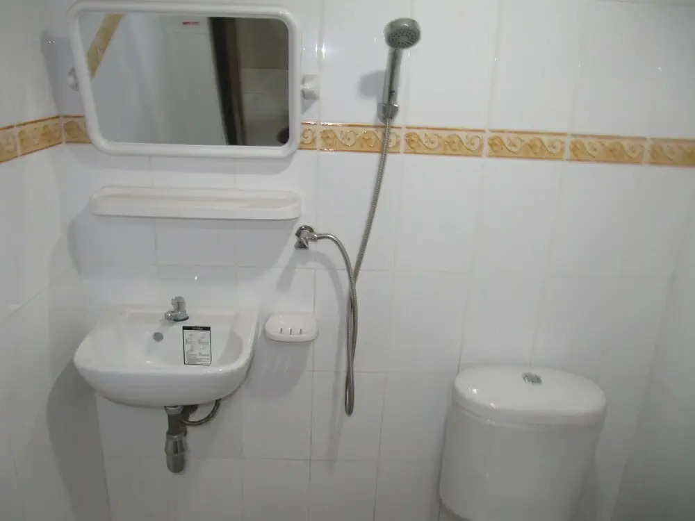 Lux Pillow Hostel Hpa An