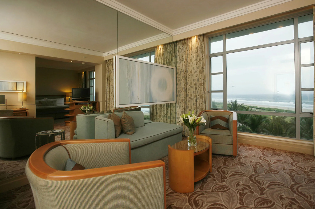 Suncoast Hotel & Towers