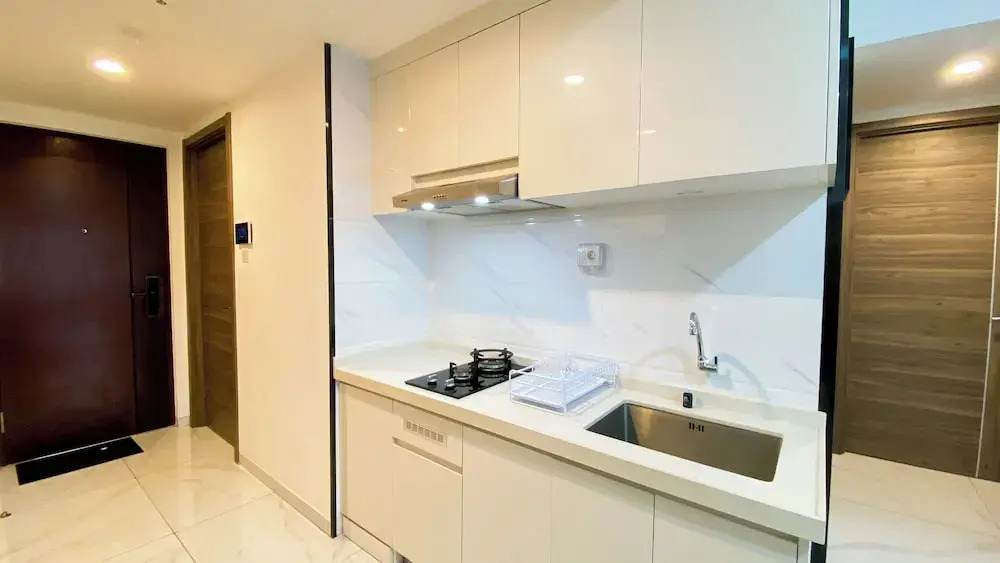Spacious and Good Location 3BR at Sky House BSD Apartment