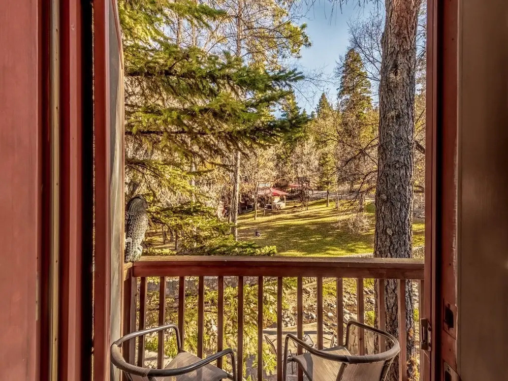 415Riverbendlodgeucncb River Bend Lodge