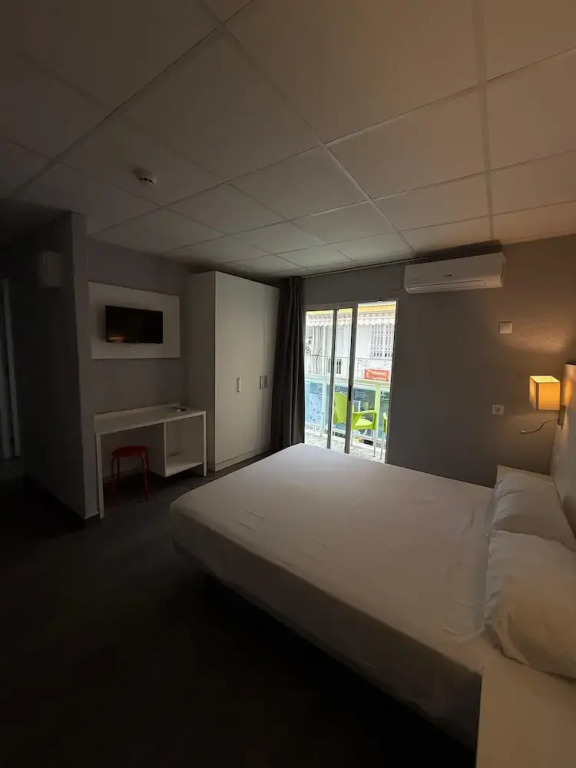 Hostal B y B Benidorm