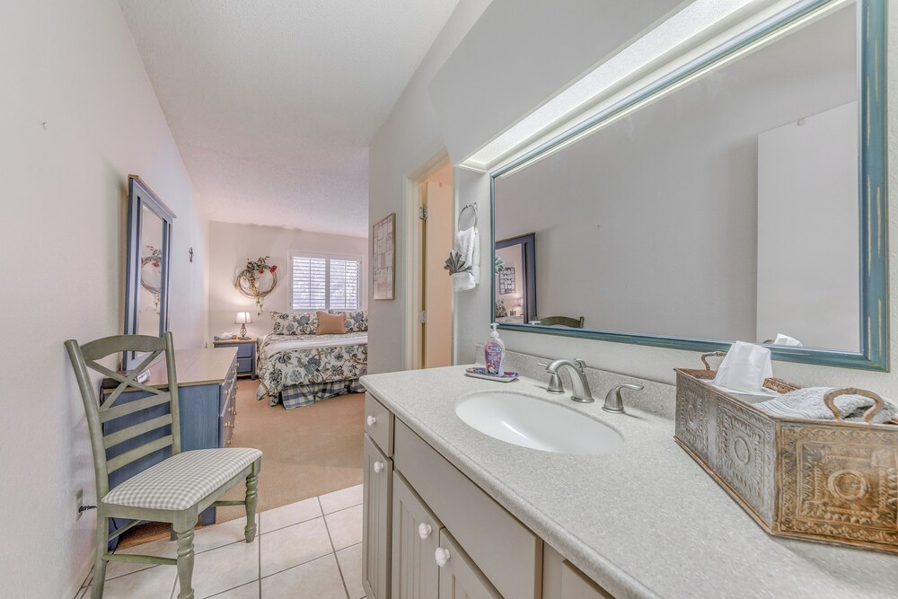Alto Townhome w/ Deck Near Ski Apache!