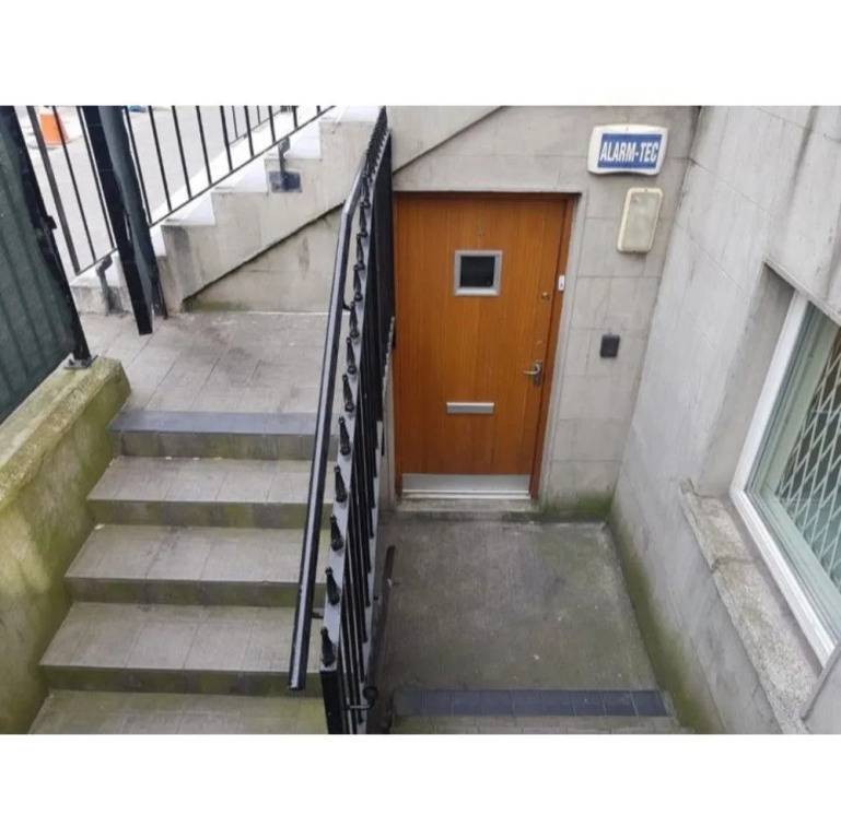 1 Hogans SQ