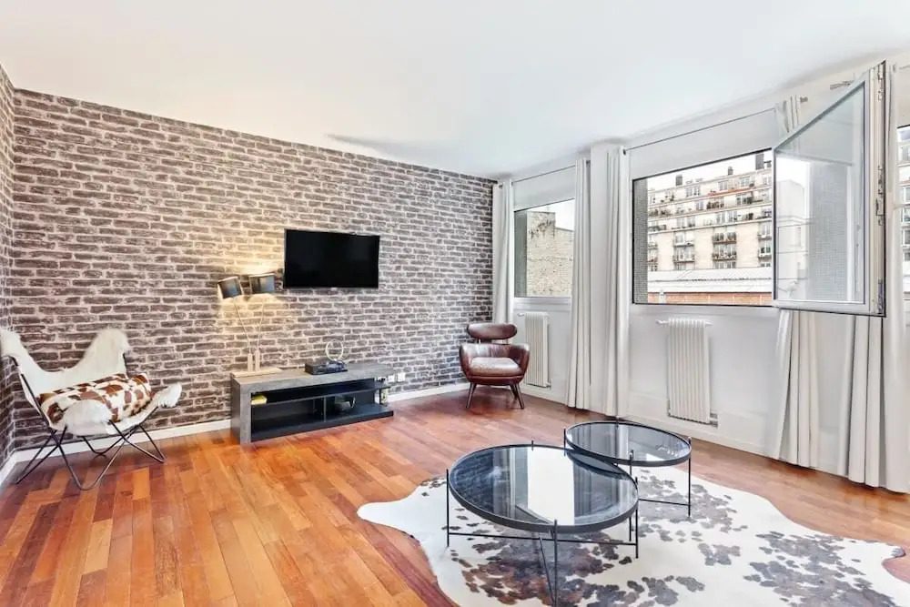 Stunning One Bedroom Apartment Sleeps 5, in Paris