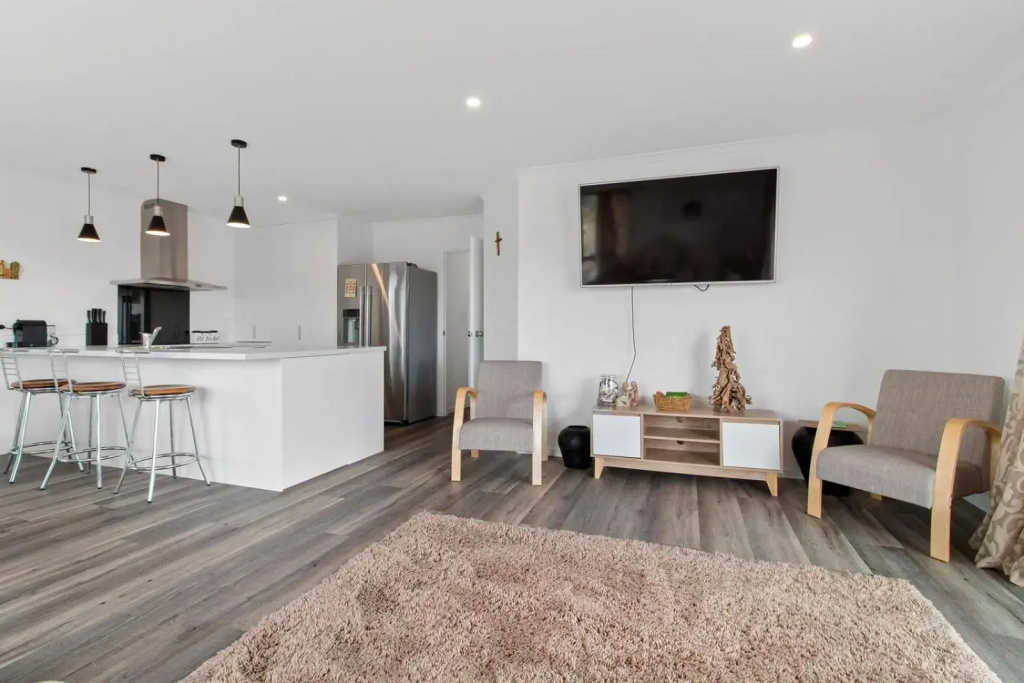 Sandy Shores - Waihi Beach Holiday Home