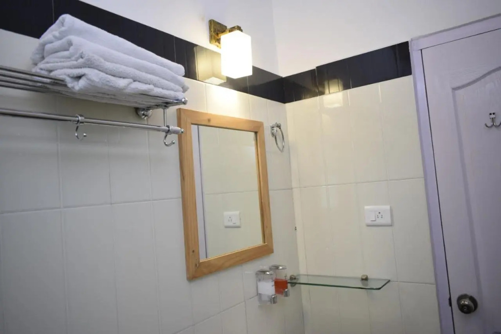 Altius Nest Hotel
