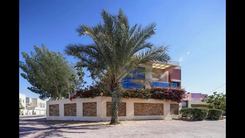 Hometown Apartments - Incredible 4 Bedroom plus maidsroom Villa