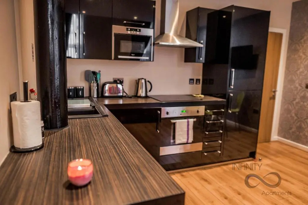 Party Pads Liverpool Sleeps 4 to 26