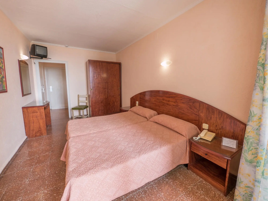 Garbi Calella Hotel