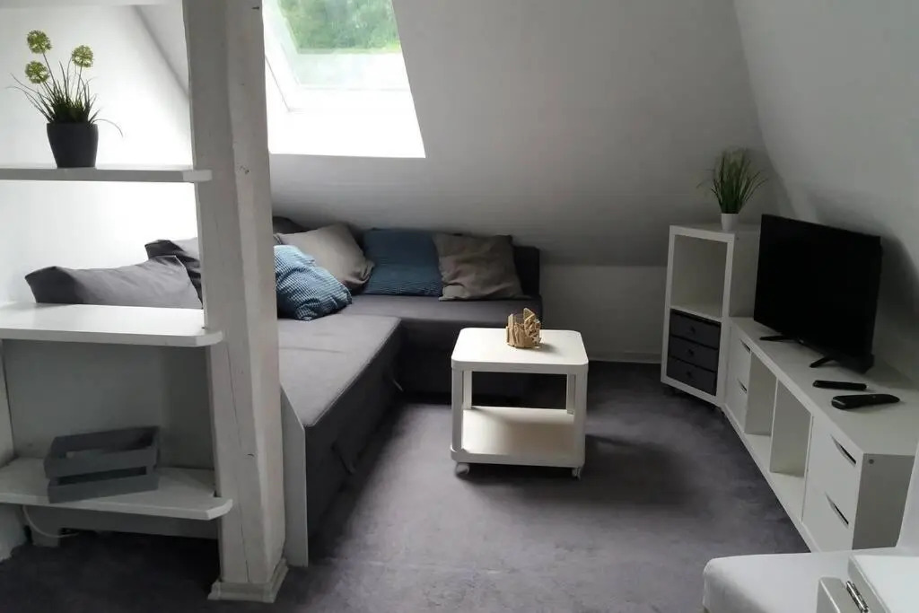 Helle 2-Zimmerwohnung Am Stadtrand (Adults Only)