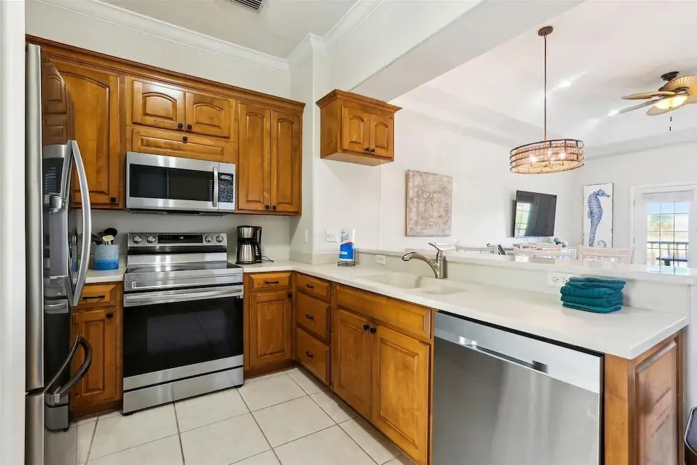 Beachside Bliss: 3BR Coastal Condo w/ Pools & Patio in St. Augustine