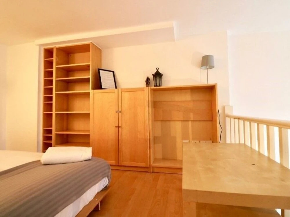 HFS Studio Next To Hydepark L15