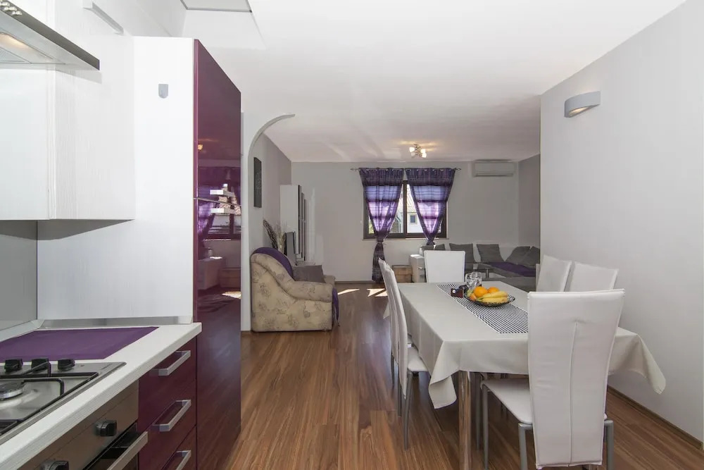 Apartments Suki 37