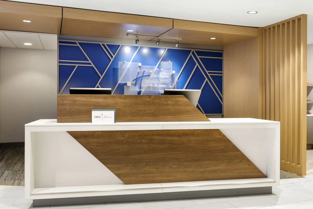 Holiday Inn Express And Suites Elgin Chicago Northwest by IHG