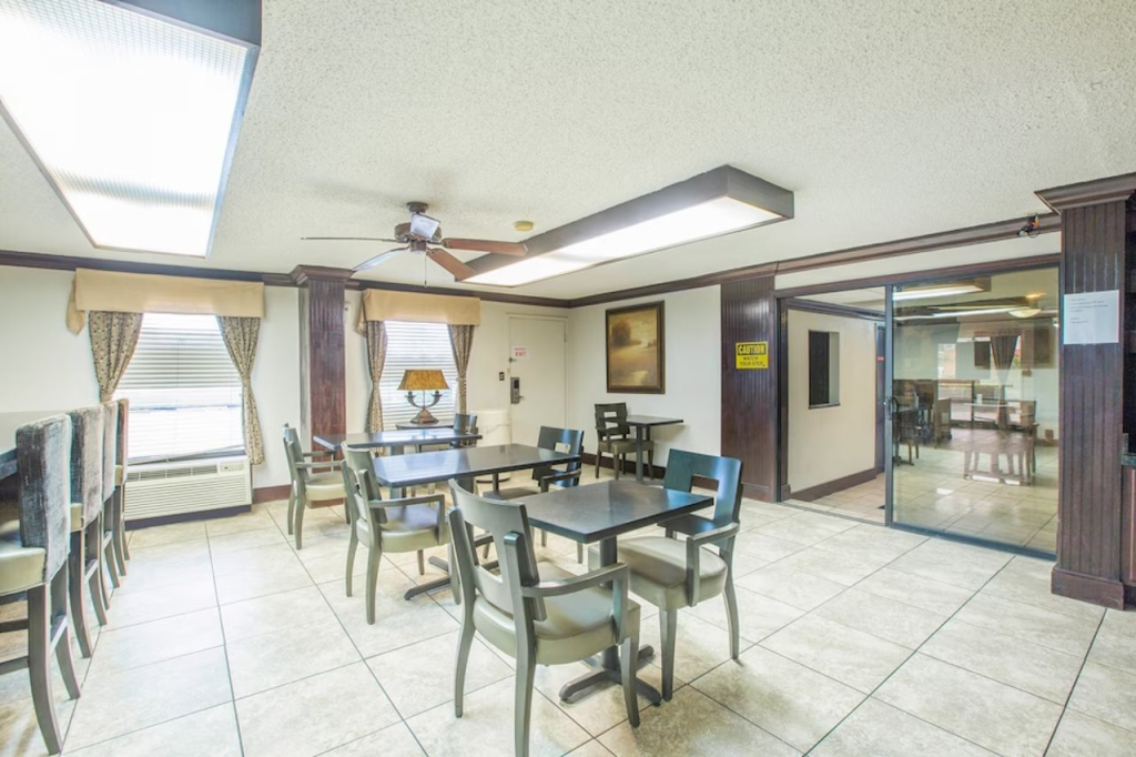 Motel 6 Baton Rouge East, LA I12