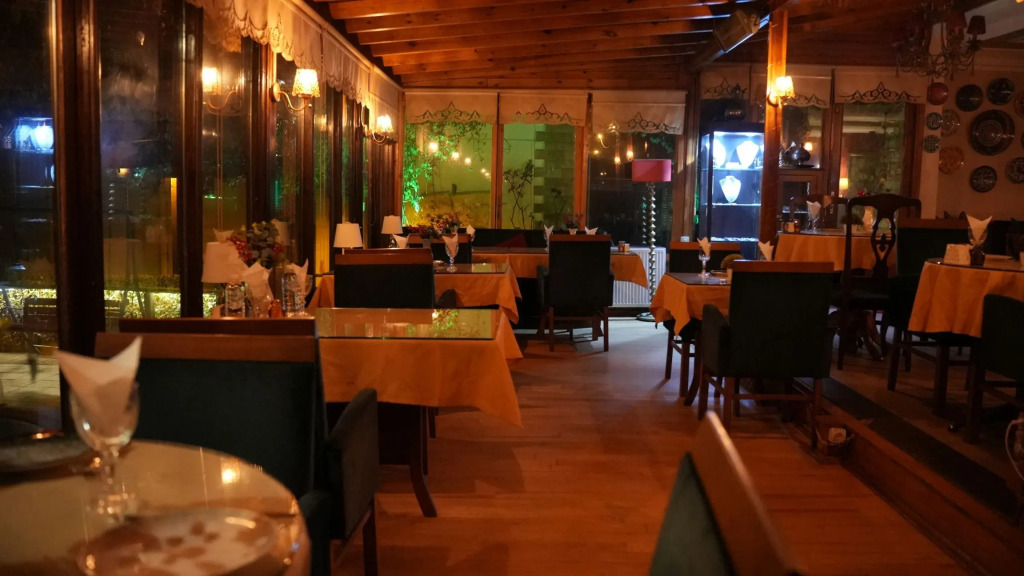 Treetops Park Hotel