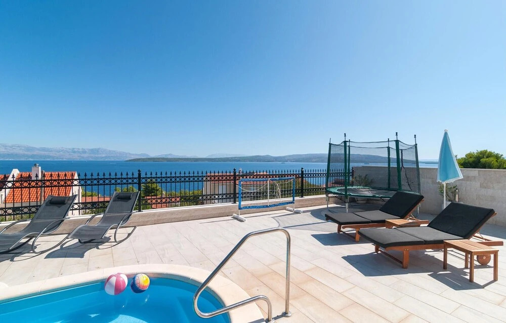 Nice Home in Stomorska With 4 Bedrooms, Wifi and Outdoor Swimming Pool