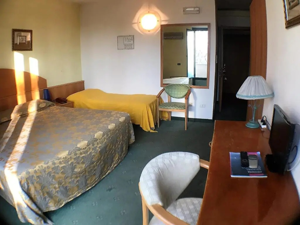 Ascot Lodging