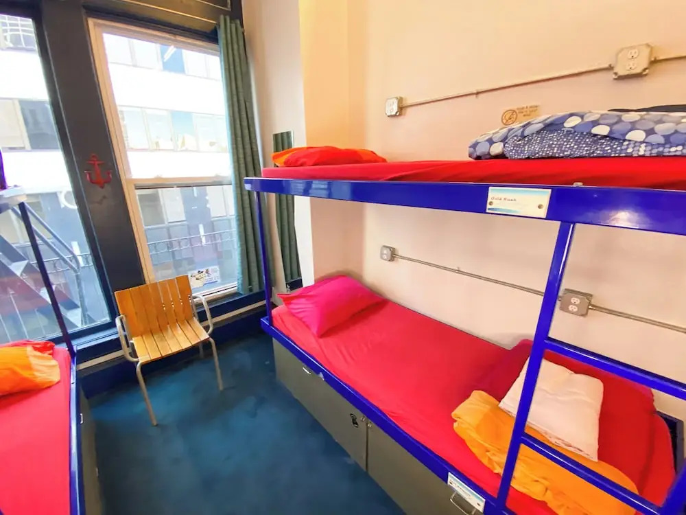 ITH San Francisco Pacific Tradewinds Backpacker Hostel