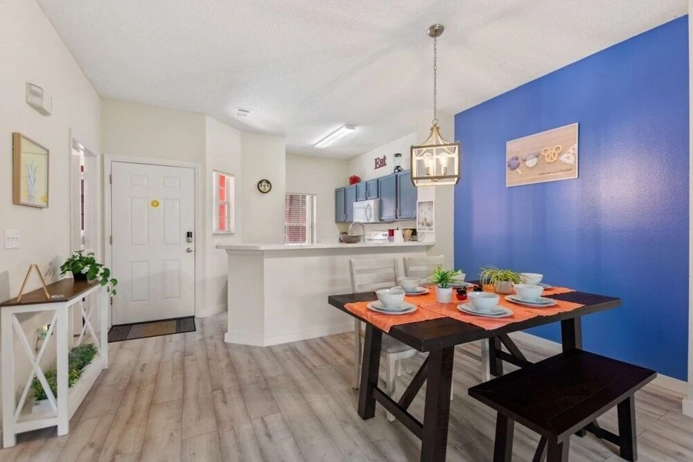 1 In A Minion At Emerald Island By Shine Villas414 3 Bedroom Townhouse
