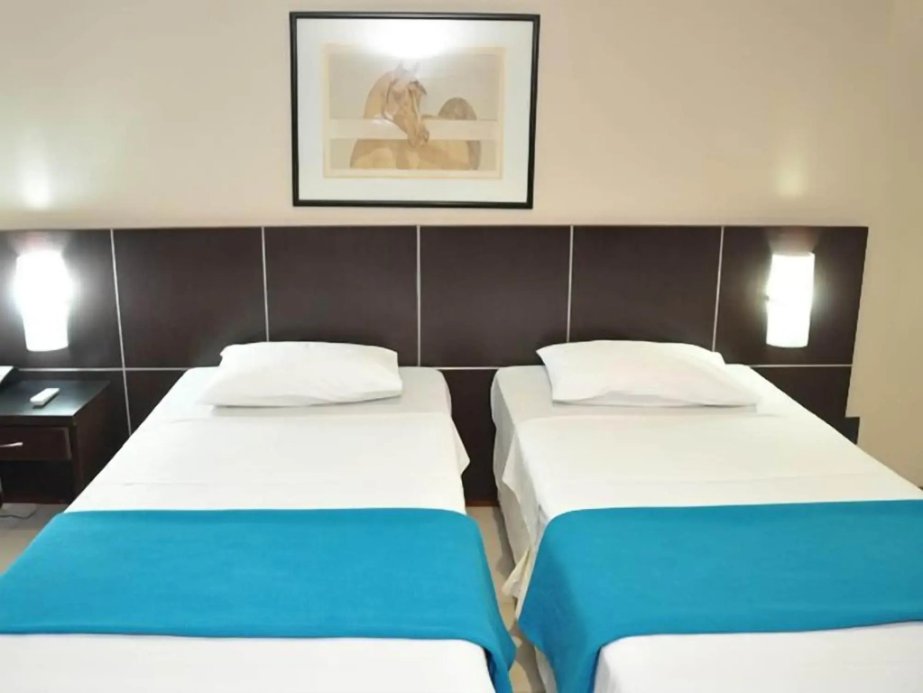 Crystal Plaza Hotel