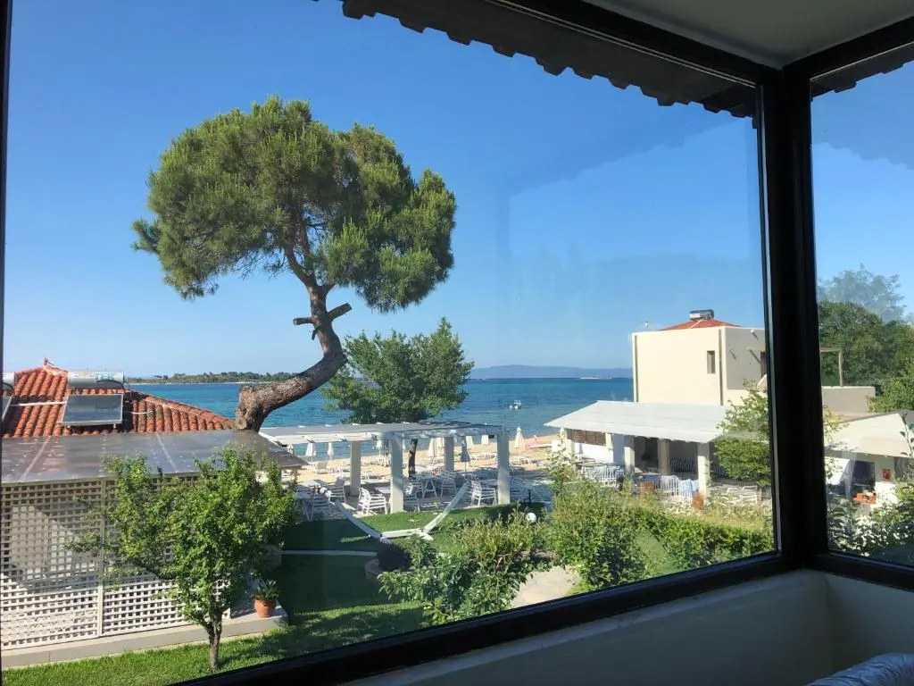 Zinozis Beach Apartments