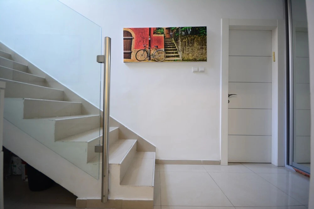 Superior and Spacious Duplex in the Kerem
