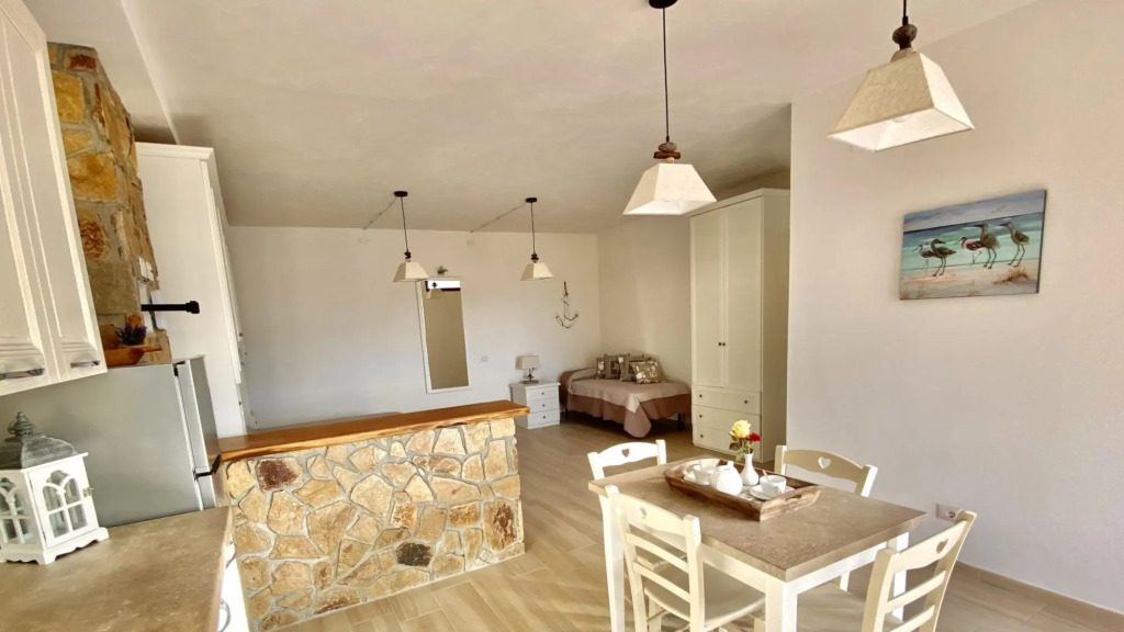 Lovely two-room apartment, newly opened, in a semi-detached villa in a panoramic position.-Villetta Zuccale 4