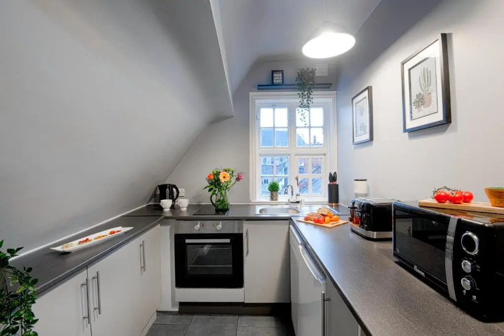 The Lombard House - Sleeps Up To 12