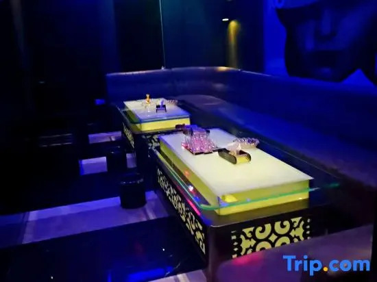 Xibian Hotel (Tai Shan Na Qin Peninsula Scenic Area Weijiaowan Branch)