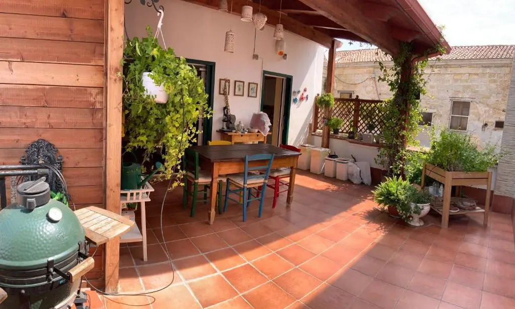 Camere con bagno privato in appartamento condiviso con host