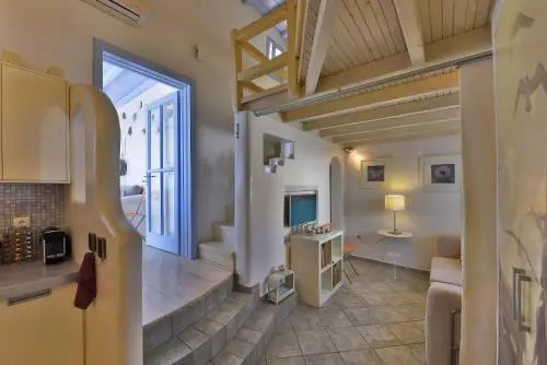 Ivi Mykonean Suites Ornos