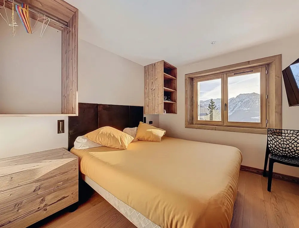 Luxury Alpine Chalet in La Rosiere for 12 Guests