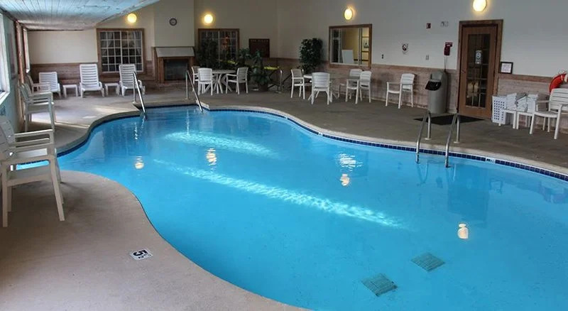 Days Inn & Suites by Wyndham Williamsburg IA North