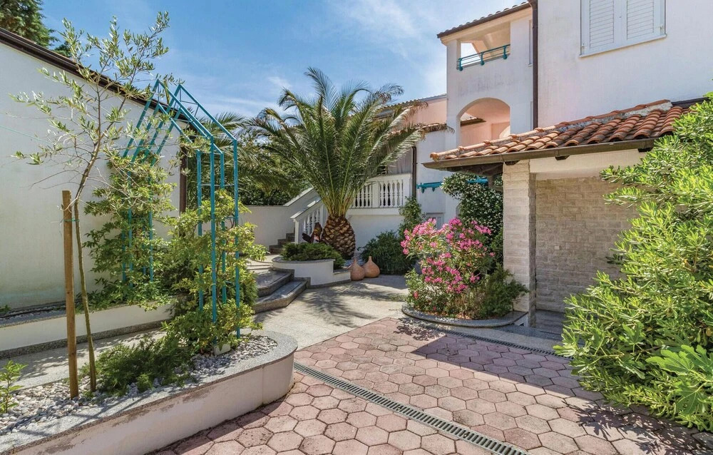 Stunning Home in Pula With Wifi and 3 Bedrooms