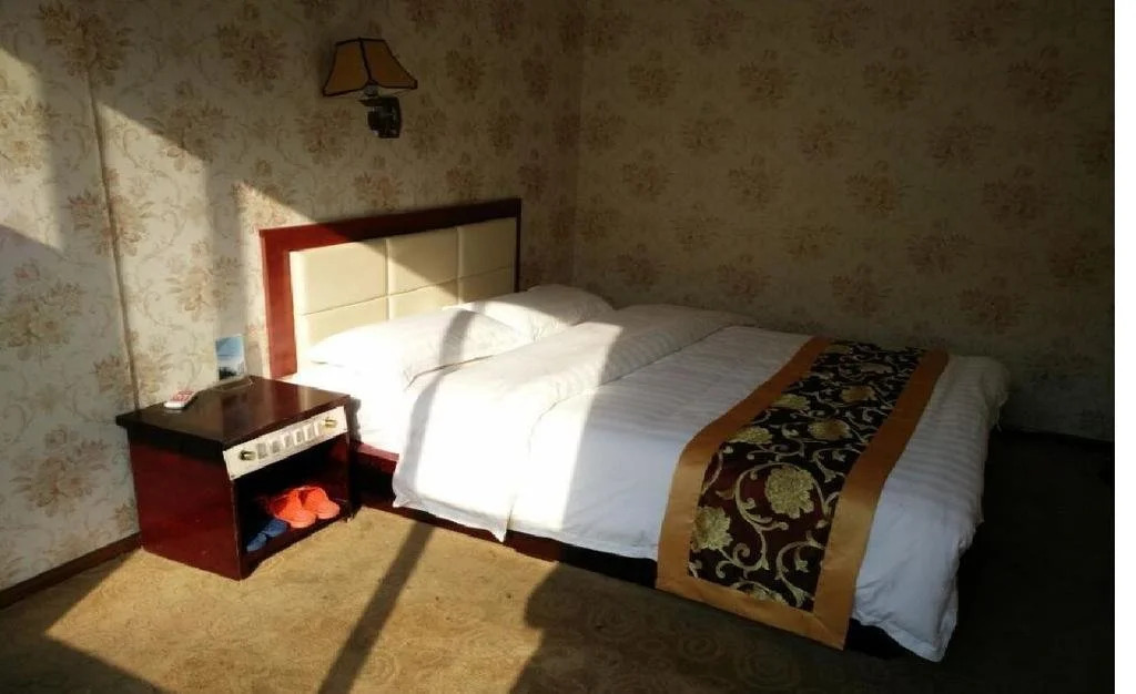 Huayu Business Hotel