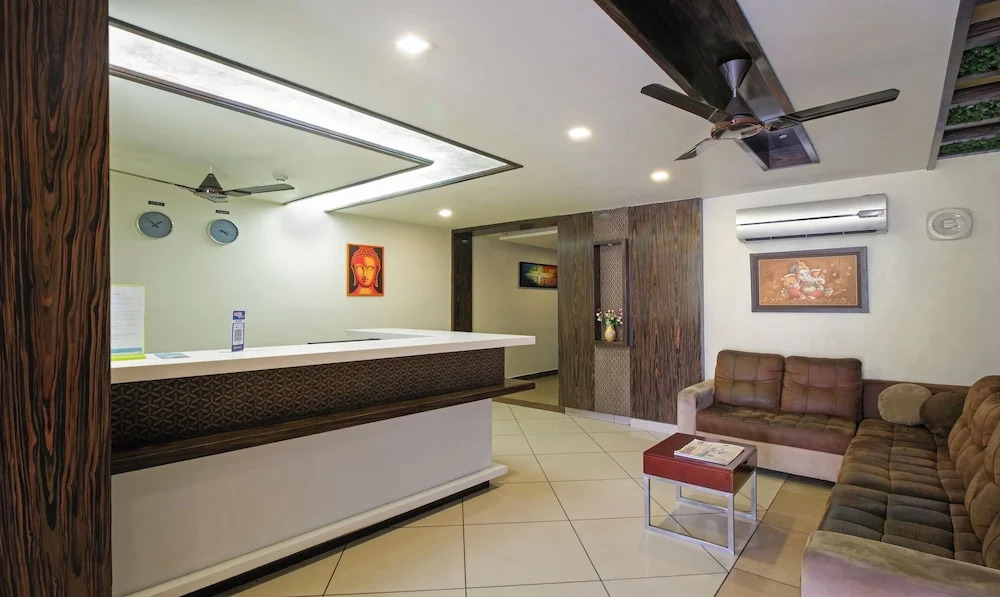 Itsy Hotels N Square