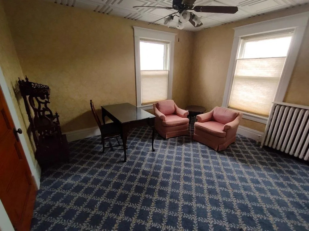 The Weis Mansion Bed and Breakfast