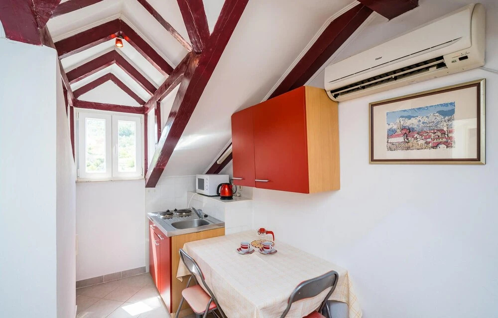 4 Bedroom Stunning Home In Slano