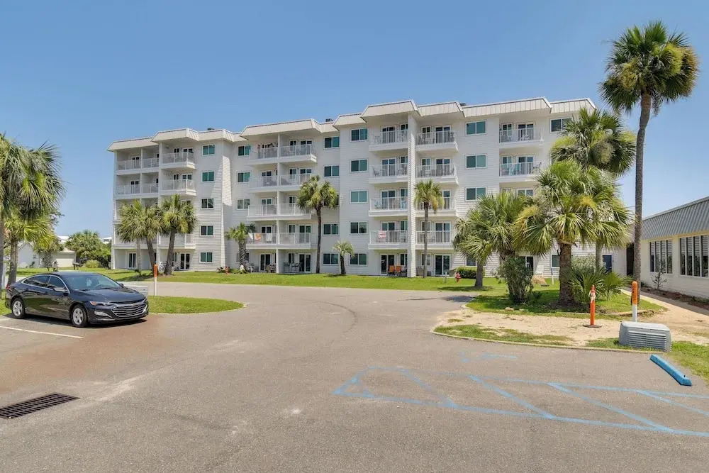 Walk to Beach! Gulf Shores Escape w/ Indoor Pool