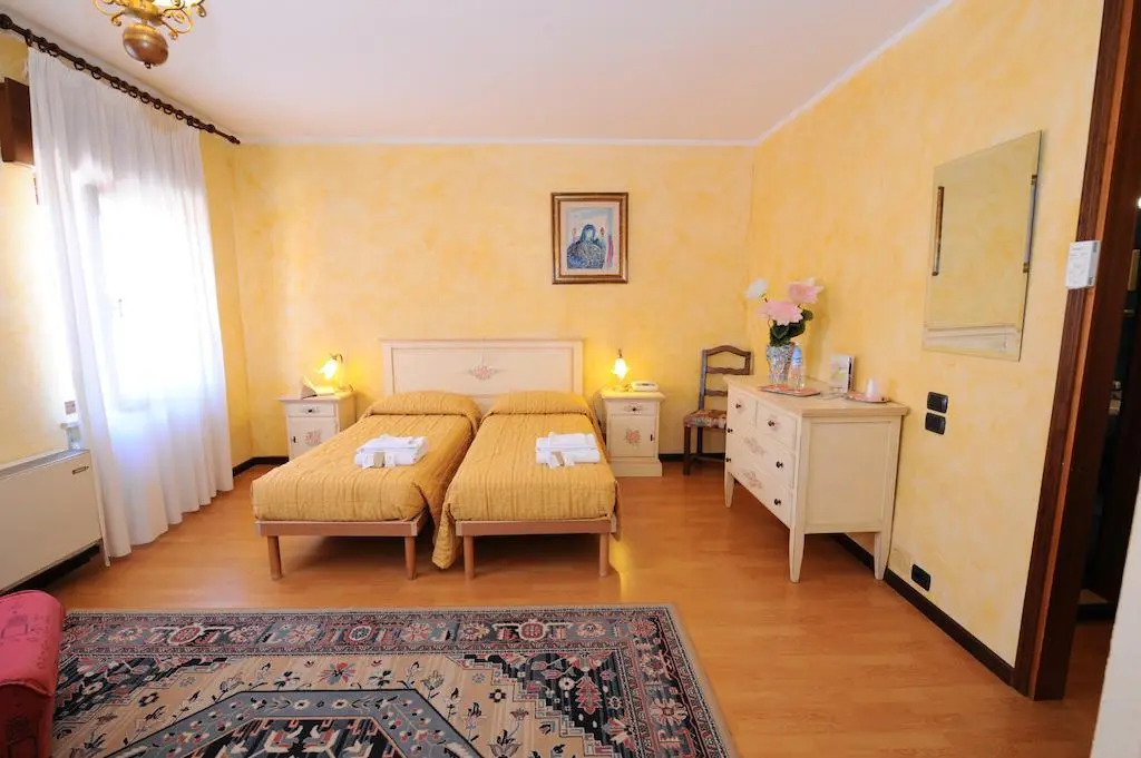 Hotel Siros