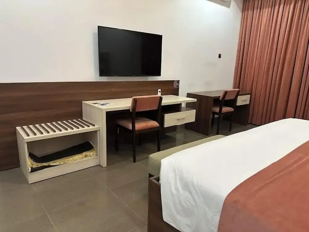 Grand Ibro Hotel