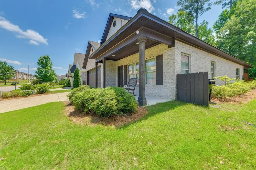 3 Mi to Campus: Auburn Home w/ Deck + Fire Pit