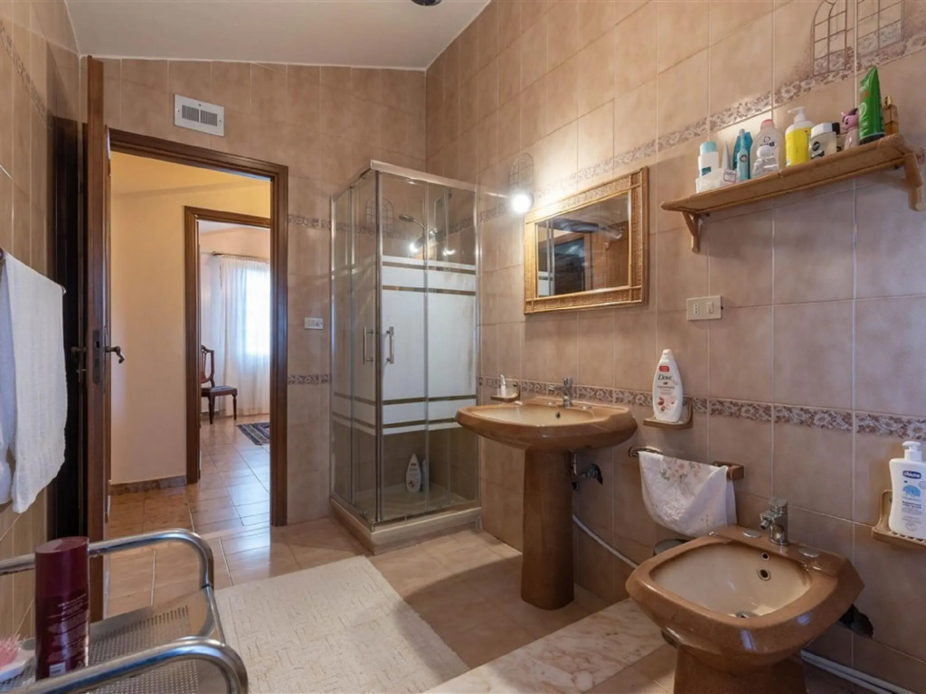 Splendid Villa with swimming pool a stone's throw from Palermo