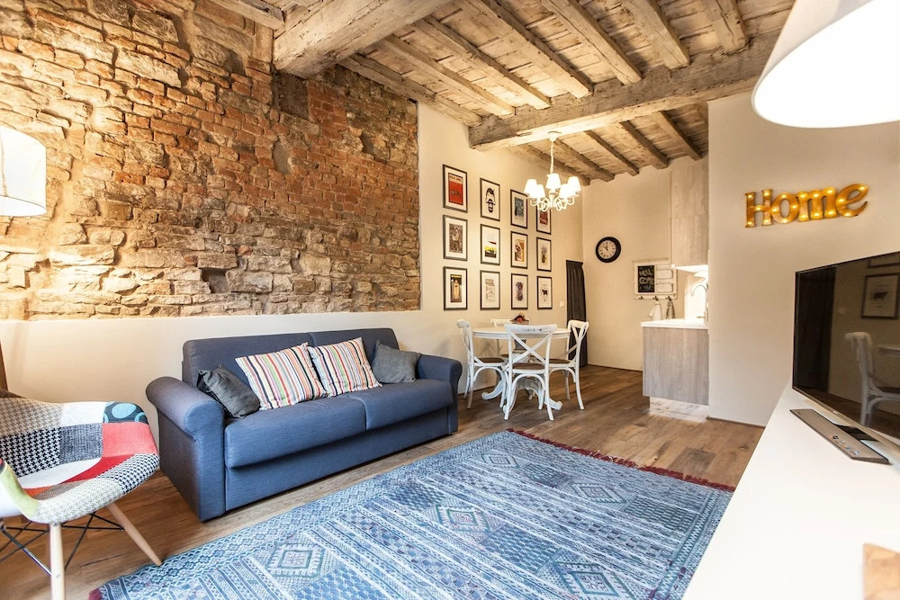 Boheme Apartment by Mamo Florence