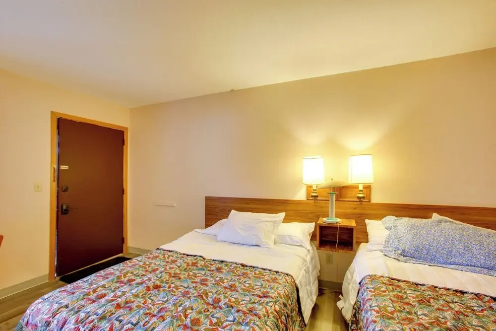 Comfy Lake City Studio < 1/2 Mi to Waterfront Park