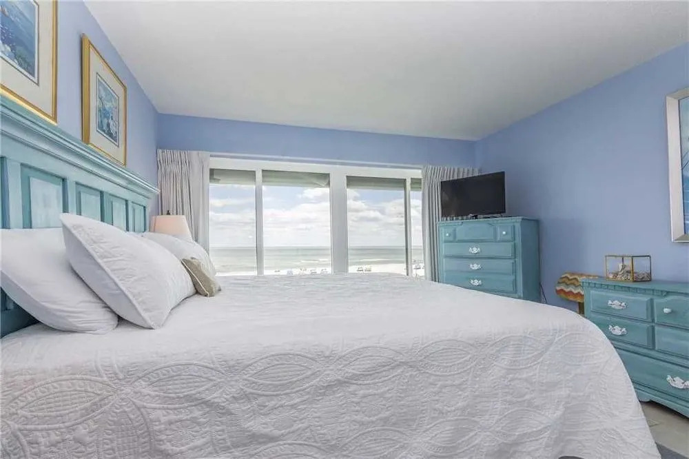 The Breakers 31 - 2 Br condo by RedAwning