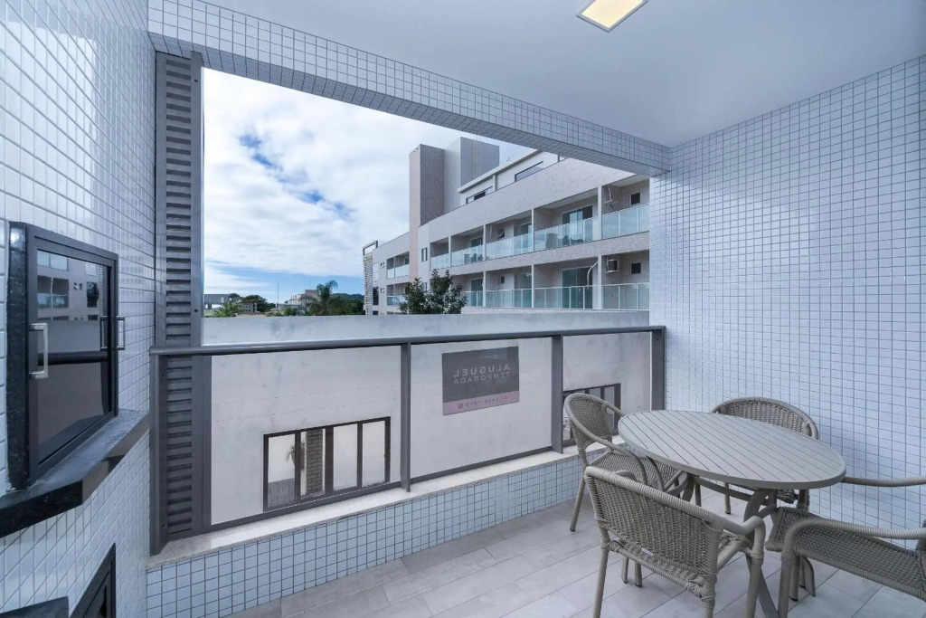 Porto Madero 303 - Apartamento no centro de Bombinhas - Rooftop com piscina e academia - À poucos metros da praia